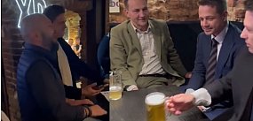 Skandal w pubie Mentzen!? Krzyczał na Trzaskowskiego