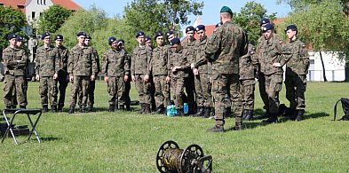Z karabinem i mapą w ręku. Młodzież z regionu uczyła się obronności-67832