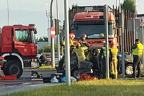 Wypadek w centrum Torunia. Mamy zdjęcia z dramatycznej akcji służb [FOTO]-67898