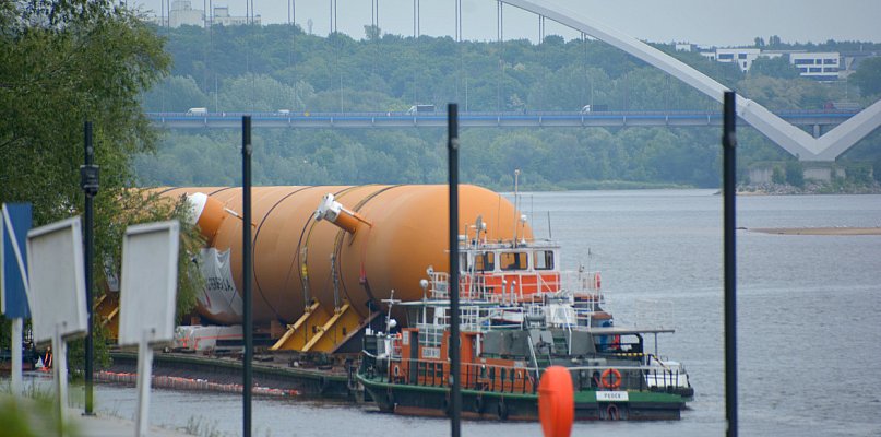 Wielki transport utknął w Toruniu. Wisła nie wytrzymała tego ładunku [FOTO, WIDEO] - 68005