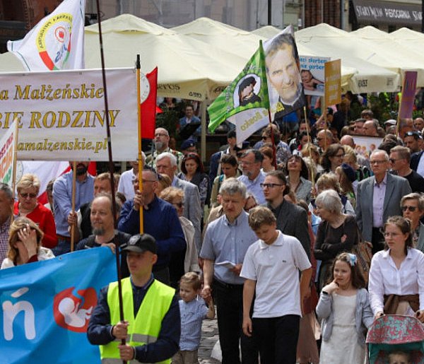 Toruń: Znów wyjdą na ulice. Manifestacja pro-life może podzielić mieszkańców-68149