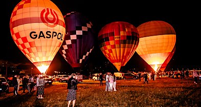 Balony rozświetliły noc nad Toruniem. Zobaczcie zdjęcia z Placu Cyrkowego [FOTO]-68177