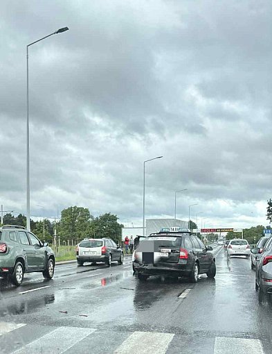 PILNE | Karambol na Szosie Lubickiej? Auta rozbite, są utrudnienia [FOTO]-68210