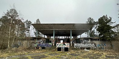 Czy to koniec ruiny w sercu uzdrowiska?-68135
