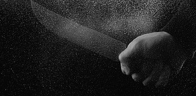 Spotkali się przypadkiem. Kilka sekund później padł cios nożem