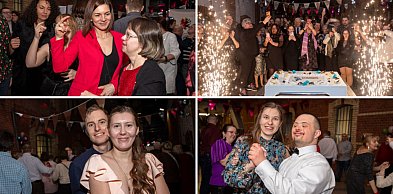 Ten bal miał wyjątkowy charakter. Był taniec, radość i integracja [FOTO]