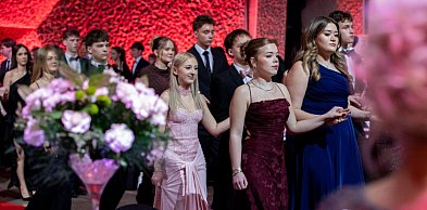 Studniówka V LO? To było coś wspaniałego. Zobaczcie zdjęcia [FOTO]