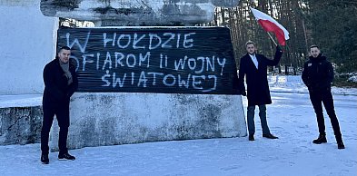 Zasłonili napis na radzieckim pomniku. Mówią o "prawdzie historycznej" [FOTO]