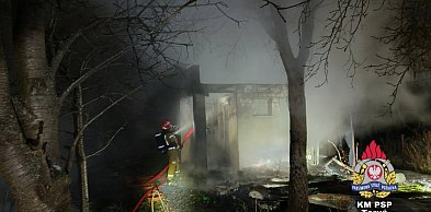 Pożar w Toruniu. Ogień strawił domek letniskowy [FOTO]