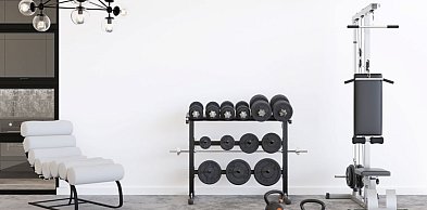 Domowa siłownia w kawalerce – dlaczego hantle to podstawa?