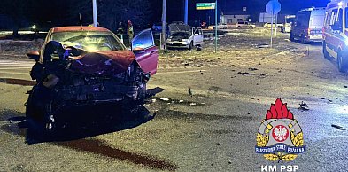 Poważny wypadek na krajówce. Młoda policjantka w ciężkim stanie w szpitalu