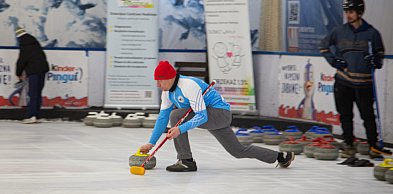 Curling i wielkie serca. Gwiazdy spotkały się na Mentorze [FOTO]