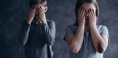 Toruń | Śledczy zabezpieczyli materiały pornograficzne z dziećmi. Trzej...