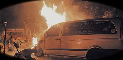 Karawan podpalono w nocy. Zakład pogrzebowy ofiarą celowego działania!?
