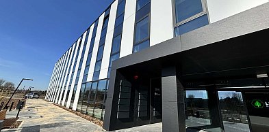 Jeszcze niedawno była tu łąka. Dziś stoi najnowocześniejszy biurowiec w Toruniu