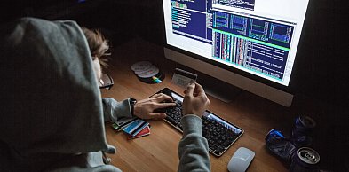 119 zarzutów dla 34-latka. Pożyczki brał na matkę, pieniędzy nie oddawał