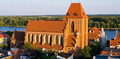 Niecodzienna decyzja w Toruniu. Msza w katedrze po niemiecku!?