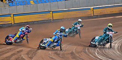 Dobra walka, mały niedosyt. Falubaz wygrywa w Toruniu [FOTO]