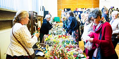 Kiermasz Wielkanocny w Toruniu. Takich tłumów dawno nie było [FOTO]