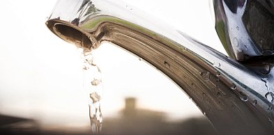 Awaria na Gagarina. Mieszkańcy bez wody, podstawiono beczkowóz