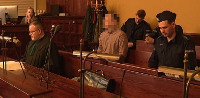 Próba podwójnego zabójstwa pod klubem padlowym. Oskarżony nie przyznaje się