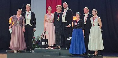 Zdominowali parkiet. Para z Torunia mistrzami Polski
