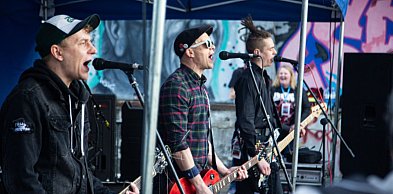Toruń pomaga przy dźwiękach rocka. Wyjątkowy koncert w Sercowni [FOTO]