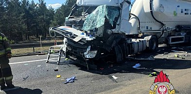 Dramat na S10 pod Toruniem. Trzy ciężarówki, ranni i śmigłowiec LPR [FOTO]