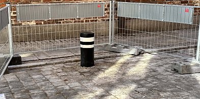 Słupki pod ostrzałem mieszkańców starówki. Ostry list do władz Torunia