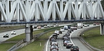 Paraliż po wypadku na A1. Służby działają, TRZY OSOBY ranne [FOTO]