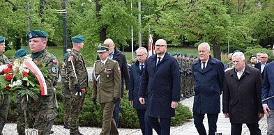 Toruń oddał hołd ofiarom wojny. Uroczystości przy wojskowej asyście [FOTO]