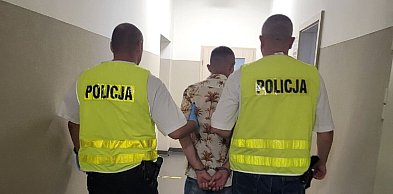 Kopał policjanta i włamywał się do domów. Później wyszło, co robił...
