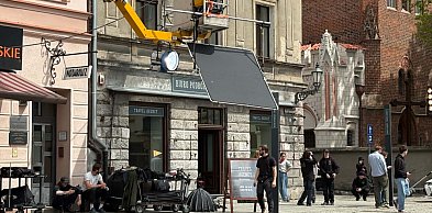 Kamery i filmowcy w centrum Torunia. Tak dziś wyglądał Rynek Nowomiejski [FOTO]