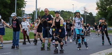 Setki rolkarzy przejadą przez Toruń po zmroku. Wraca kultowe wydarzenie