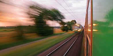 Wakacyjny hit wraca na tory. Pociąg z regionu znów pojedzie prosto na Hel
