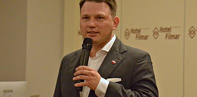 Mentzen przyjechał do Torunia z nowym projektem. Tematem była edukacja [FOTO]