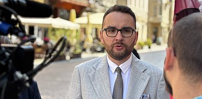 Kaski dla dzieci i surowsze kary dla kierowców. Poseł Lewicy z regionu komentuje