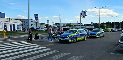 Toruń | Groźne zdarzenie przy Leclercu. 13-latek wjechał prosto przed auto