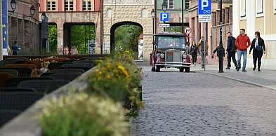 Od basenów po futurystyczną paradę. Piątek w Toruniu zapowiada się wyjątkowo