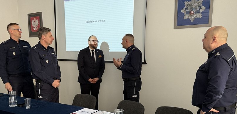 Duże pieniądze i nowe cele policji w Toruniu. Kulisy rocznej odprawy