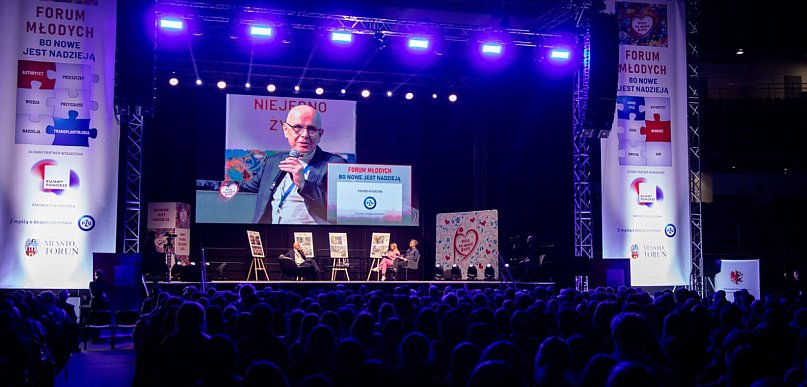 Oddali narządy i uratowali życie. Młodzi w Toruniu słuchali w ciszy