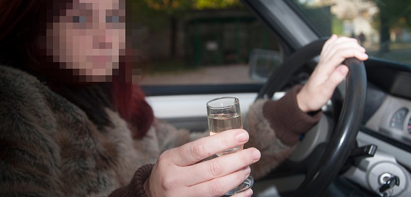 Puste auto na osiedlu i szybka interwencja policji. Zapadł wyrok