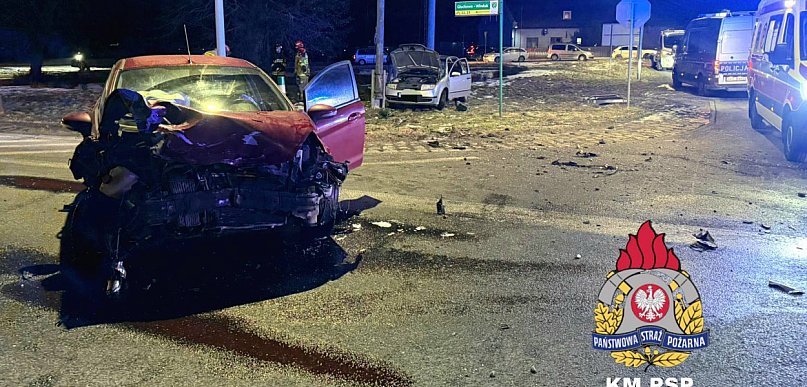 Poważny wypadek na krajówce. Młoda policjantka w ciężkim stanie w szpitalu