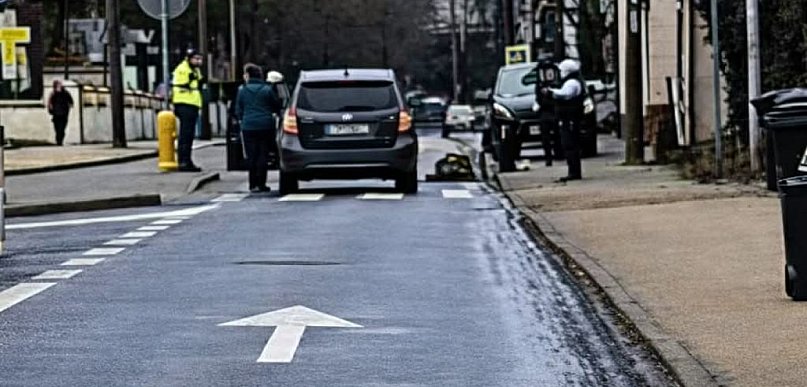 Z OSTATNIEJ CHWILI: Pieszy potrącony na pasach! Na miejscu utrudnienia