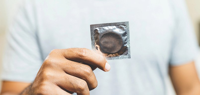 Wynosił prezerwatywy bez płacenia. Mandat to byłby najmniejszy problem