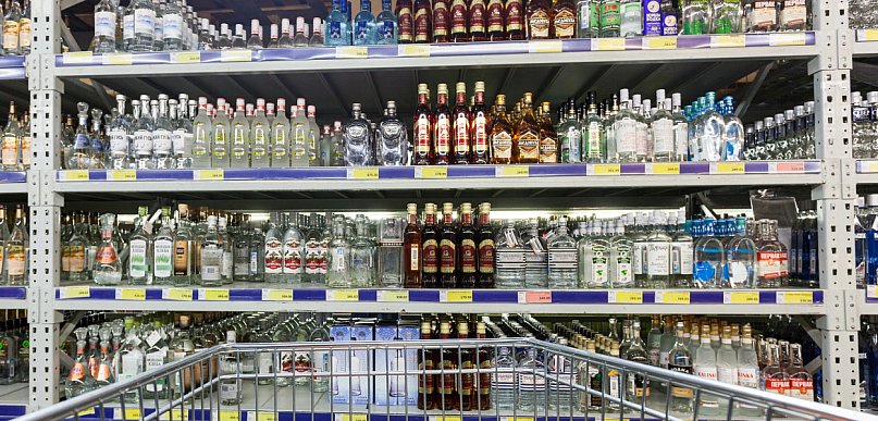 To koniec nocnej sprzedaży alkoholu w Toruniu!? Miasto pyta mieszkańców