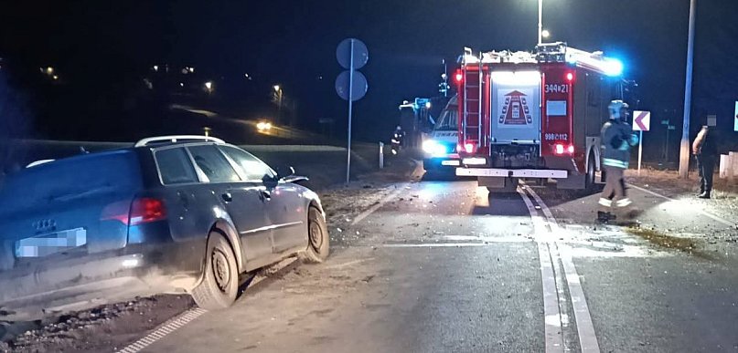Dramat pod Toruniem! Zderzenie dwóch aut. Trzy osoby trafiły do szpitala