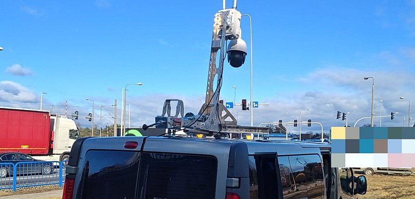 Kamera stanęła przy skrzyżowaniu. Nowe "oko" policji już działa i zbiera...