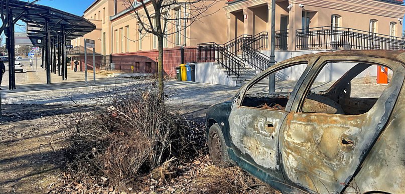 Stała "instalacja" przy dworcu w Toruniu? Taki sprzęt stoi tam już ponad...