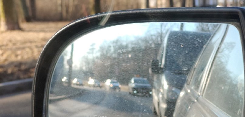 Kierowcy z lewobrzeża przecierali oczy. Poranek nie zaczął się dobrze